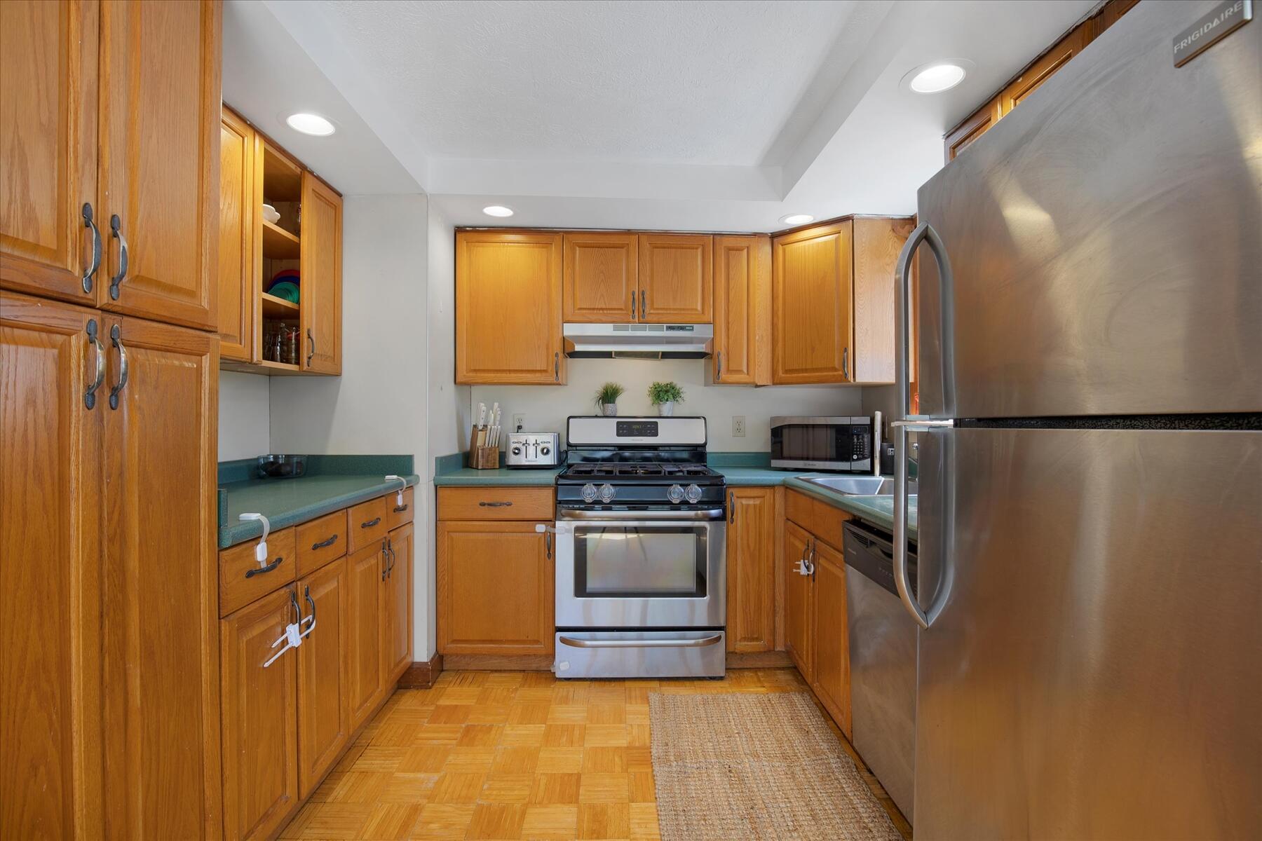 22 Avery Road Pocasset, MA 02559 - Photo 9 of 53 12-MG_4473-r