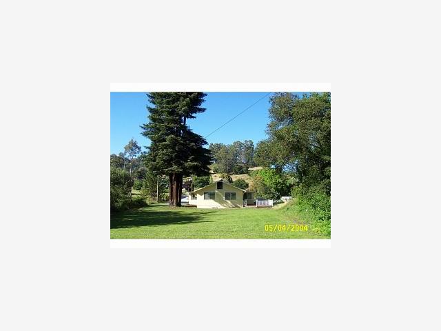 319 Hames Road Watsonville, CA 95076 - Photo 2 of 3 a open hall with a outdoor space