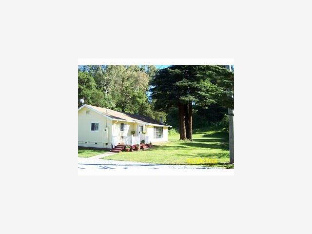 319 Hames Road Watsonville, CA 95076 - Photo 3 of 3 a picture of a small yard