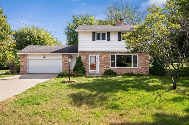 $292,500 | 12520 Otto Street, Rogers, MN 55374