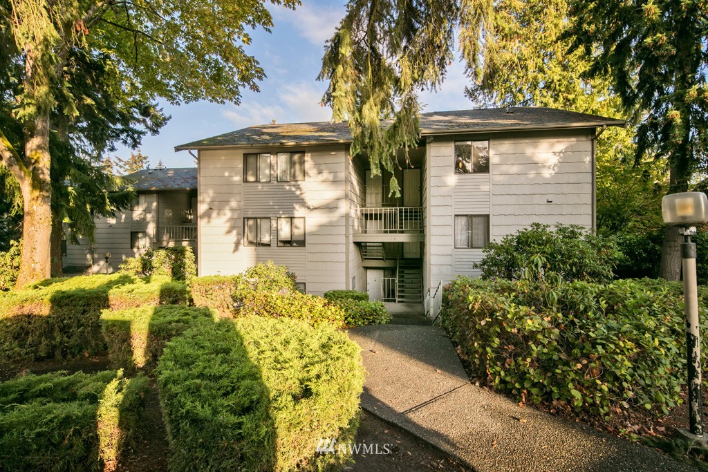 12223 Bel-Red Road, Unit D306 Bellevue, WA 98005 - Photo 2 of 14 Gallery Image 2