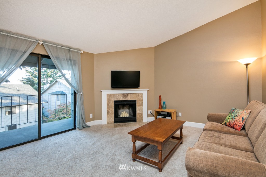 12223 Bel-Red Road, Unit D306 Bellevue, WA 98005 - Photo 4 of 14 Gallery Image 4