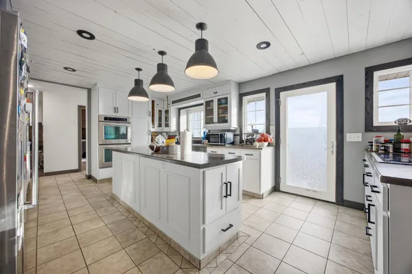 $350,000 | 213 5th Street Northwest, Gwinner, ND 58040