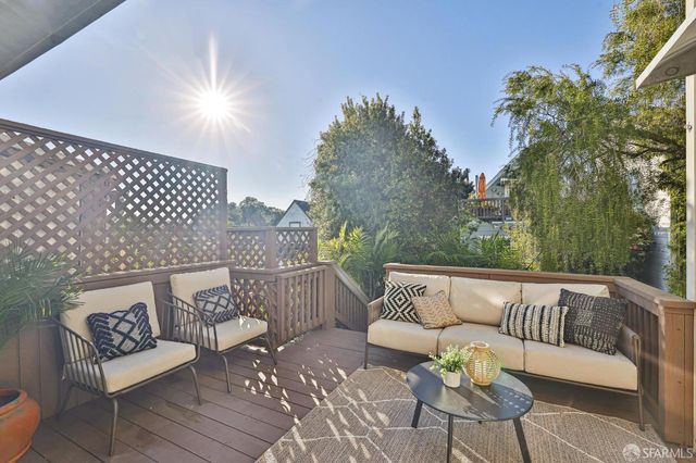 $2,630,400 | 304 Moultrie Street, San Francisco, CA 94110