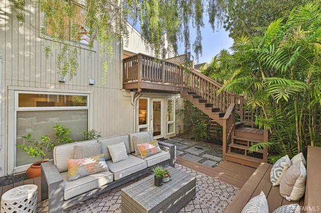 $2,630,400 | 304 Moultrie Street, San Francisco, CA 94110