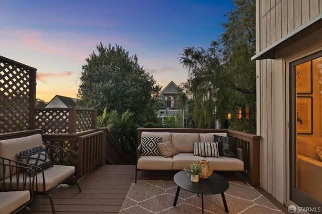 $2,630,400 | 304 Moultrie Street, San Francisco, CA 94110