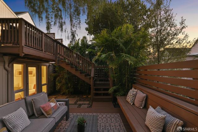 $2,630,400 | 304 Moultrie Street, San Francisco, CA 94110