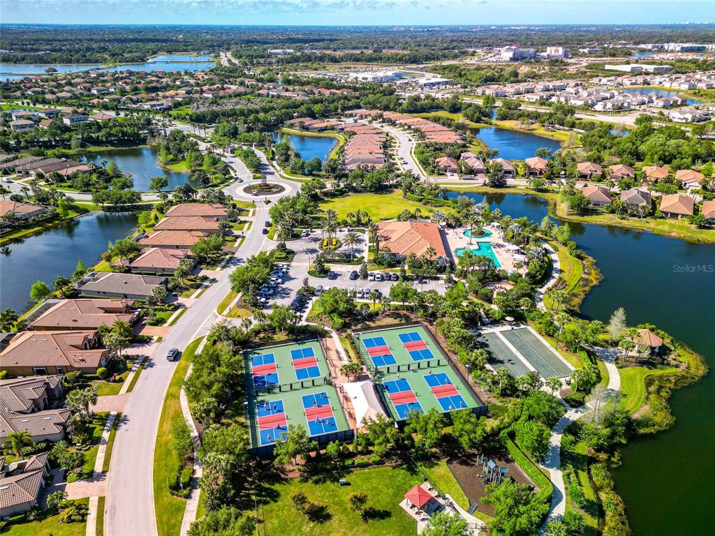 12848 Del Corso Loop Lakewood Ranch, FL 34211 - Photo 51 of 70 Gallery Image 51