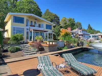 10750 Riviera Place Northeast Seattle, WA 98125 - Photo 1 of 1 Gallery Image 1