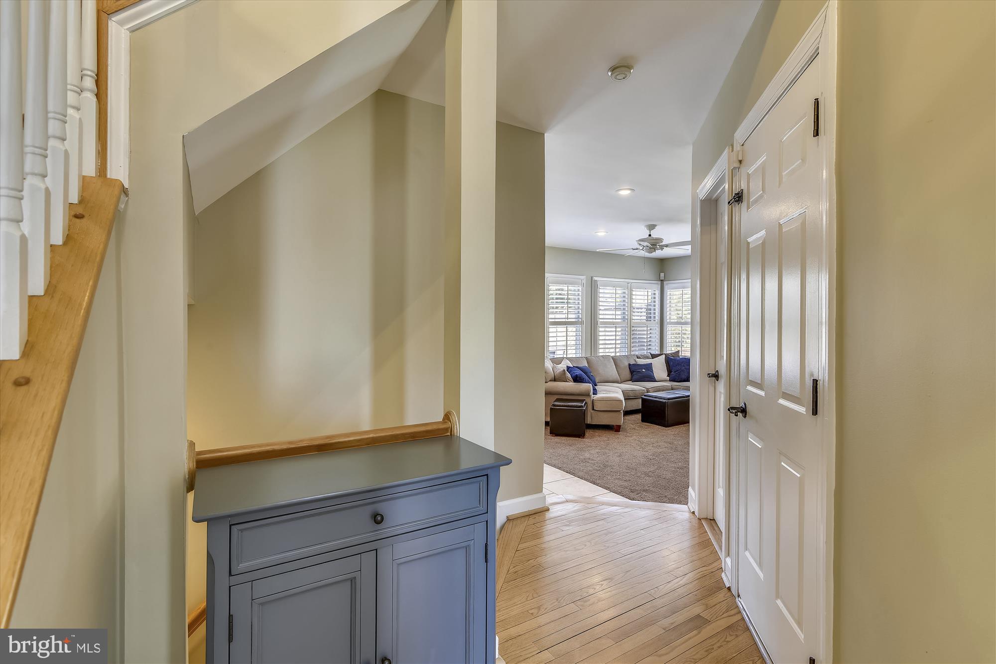 6520 Wheat Mill Way Centreville, VA 20121 - Photo 16 of 79 Foyer area leading to the Family Room