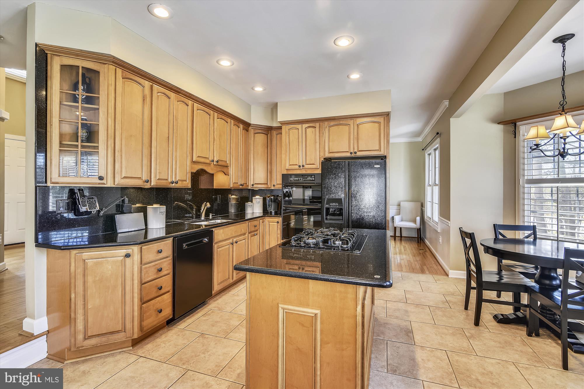 6520 Wheat Mill Way Centreville, VA 20121 - Photo 27 of 79 Spacious Kitchen