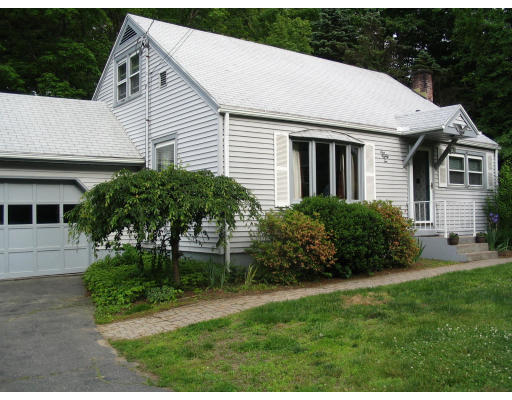 182 Shaker Road Westfield, MA 01085 - Photo 1 of 12 Gallery Image 1
