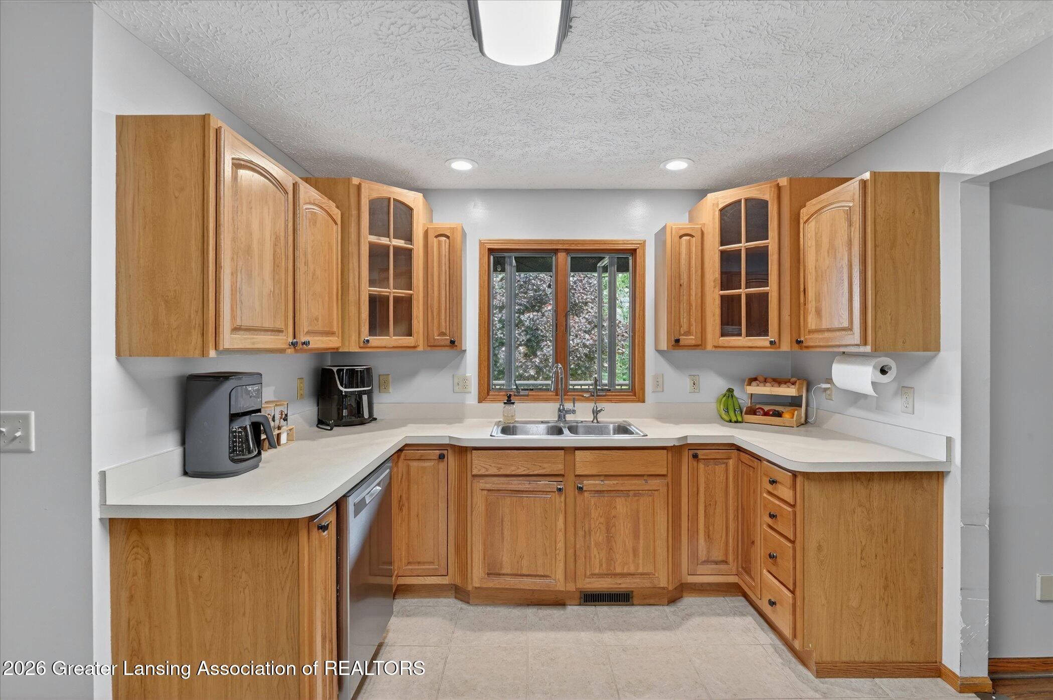 3454 Parman Road Stockbridge, MI 49285 - Photo 23 of 67 13-3454-Parman-Rd-Stockbridge-WindowStil