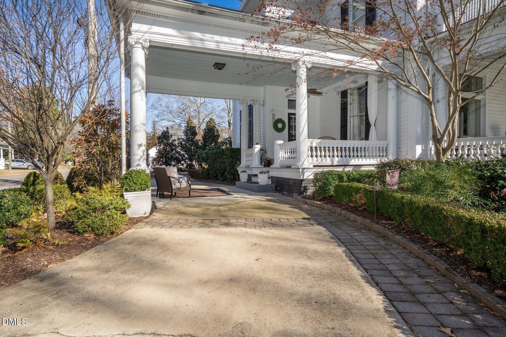 1109 North Main Street Tarboro, NC 27886 - Photo 69 of 90 Carport