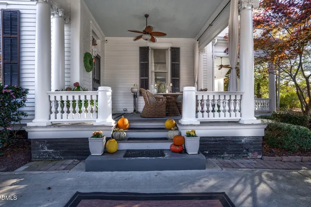 $1,100,000 | 1109 North Main Street, Tarboro, NC 27886