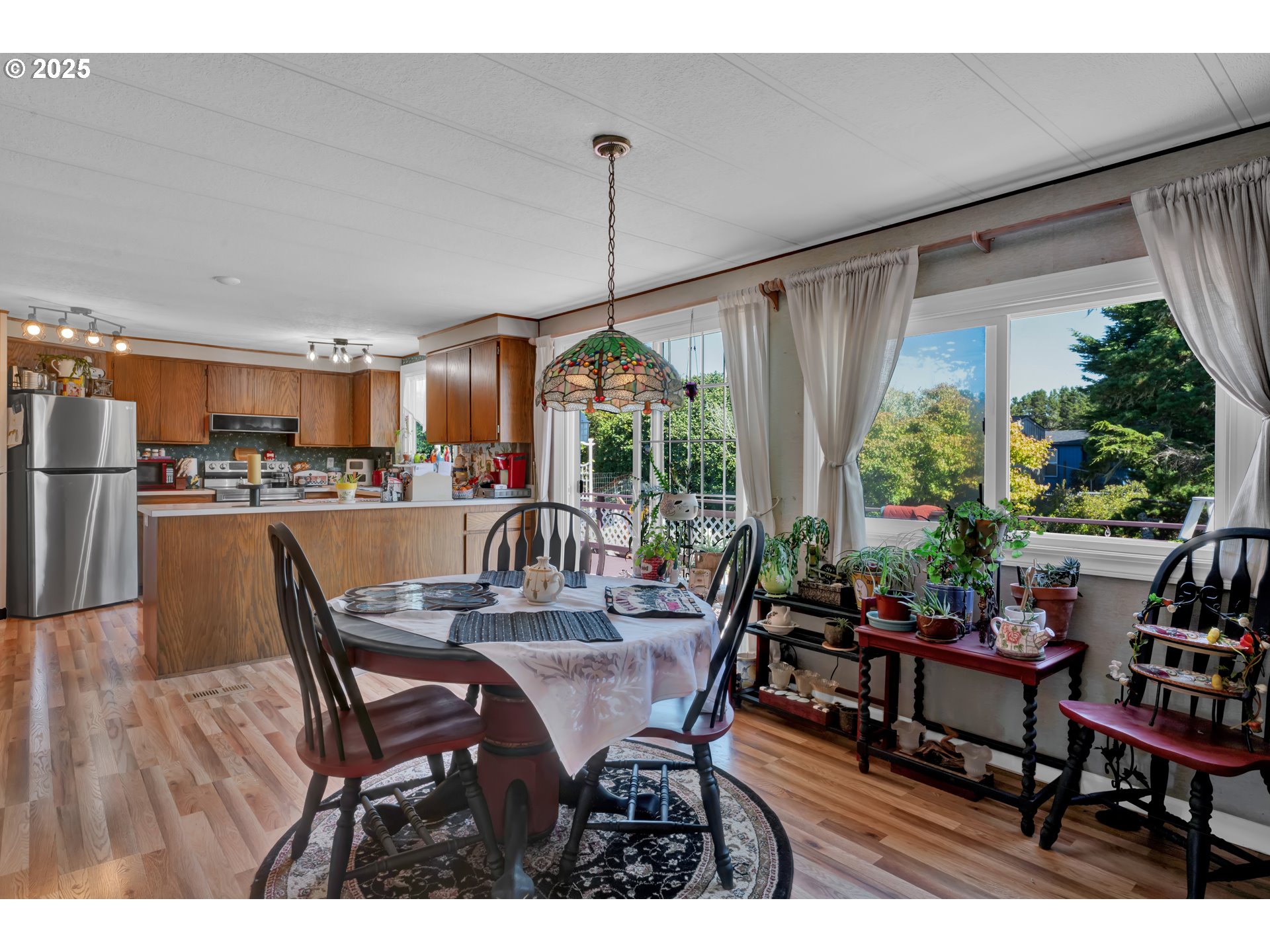 433 Myeena Loop Florence, OR 97439 - Photo 12 of 36