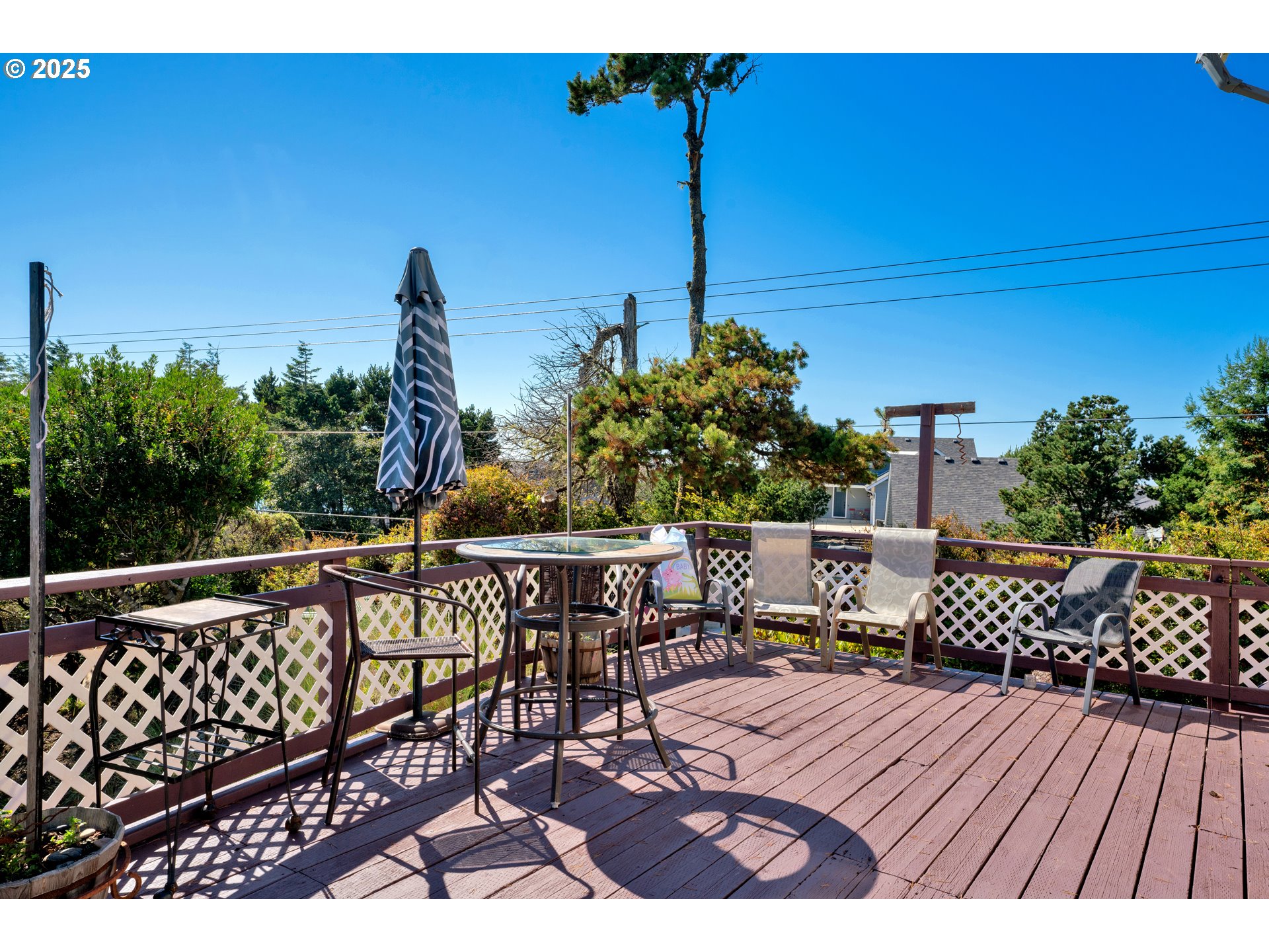 433 Myeena Loop Florence, OR 97439 - Photo 29 of 36