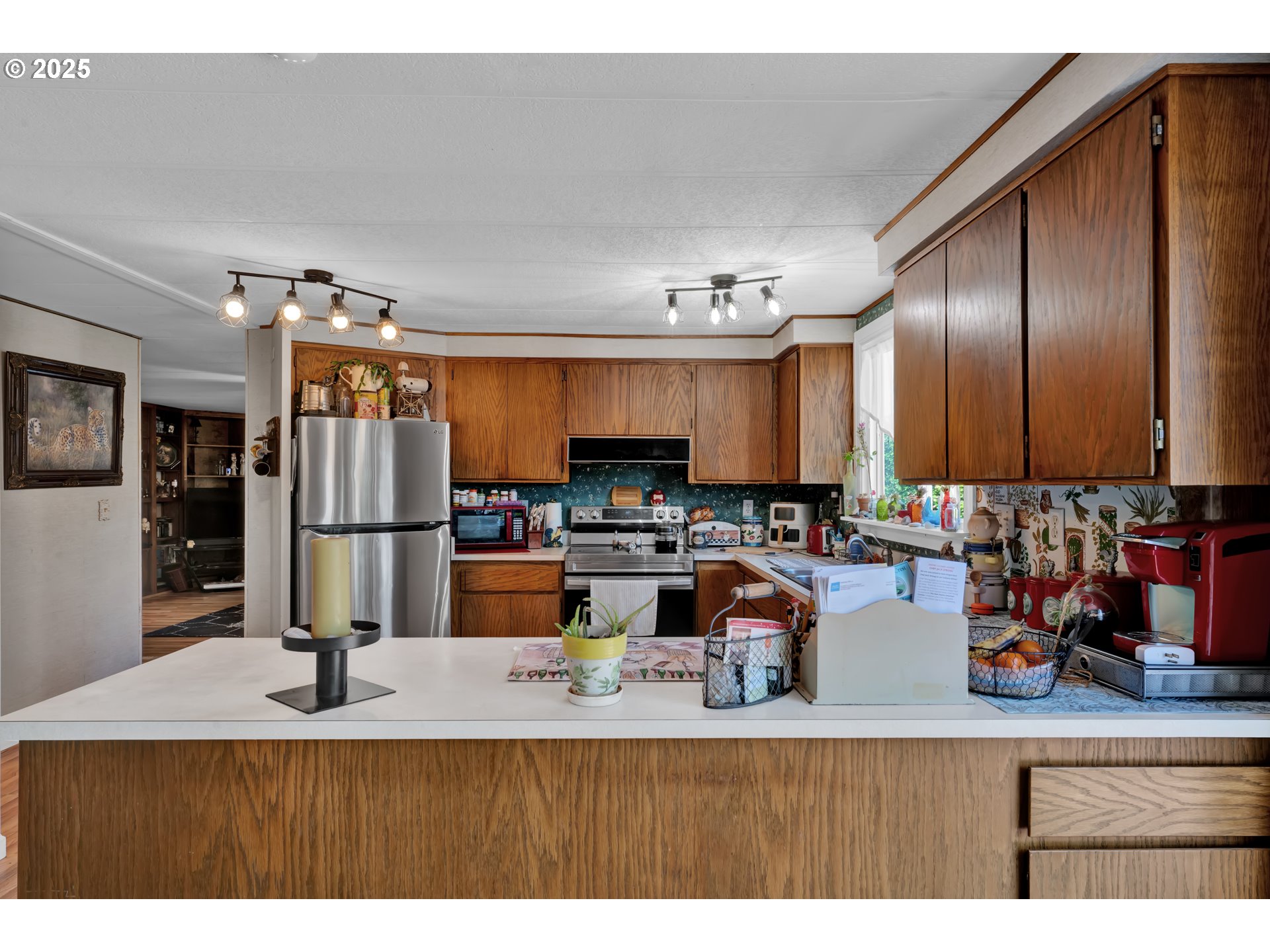 433 Myeena Loop Florence, OR 97439 - Photo 9 of 36