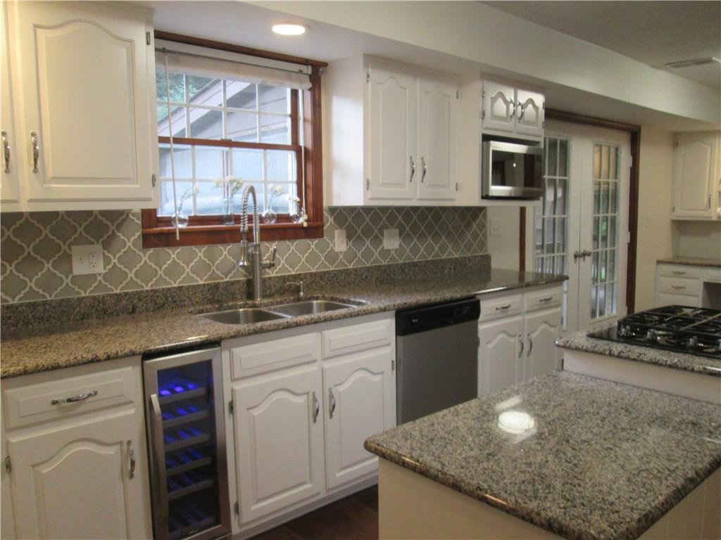 208 Cedar Road Butler, PA 16001 - Photo 5 of 25