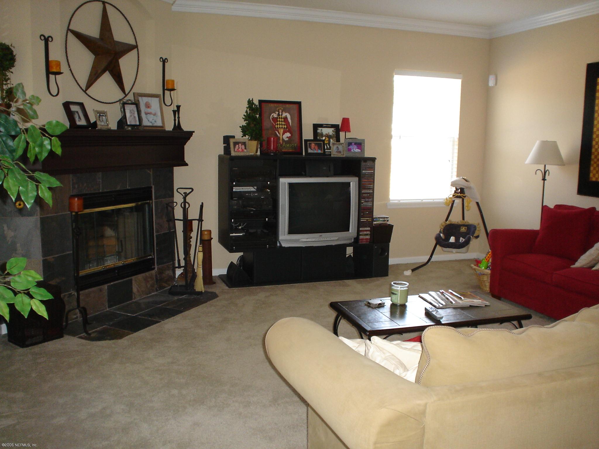 6477 Ginnie Springs Road Jacksonville, FL 32258 - Photo 4 of 5 Living Room
