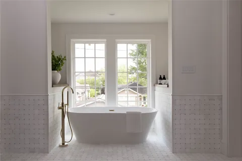$2,750,000 | 1126 East 7 1/2 Street, Houston, TX 77009