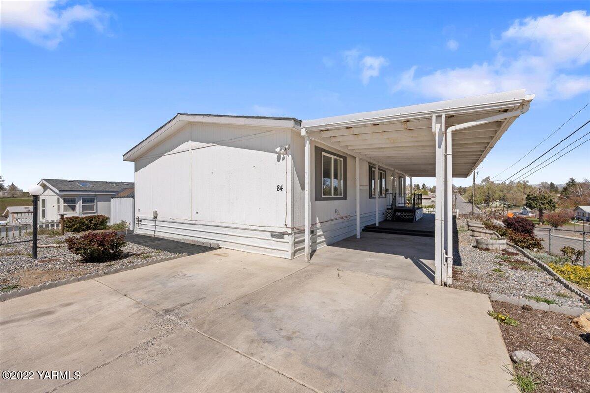 1200 South Euclid Road, Unit 84 Grandview, WA 98930 - Photo 2 of 24 a view of a house