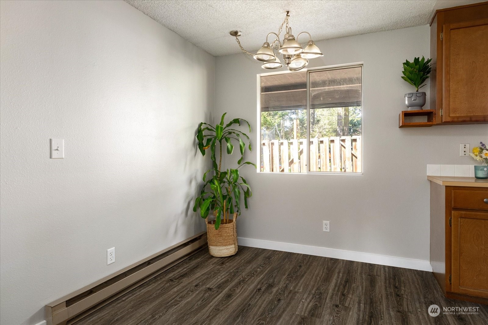 1926 Island View Road Oak Harbor, WA 98277 - Photo 12 of 32 Gallery Image 12