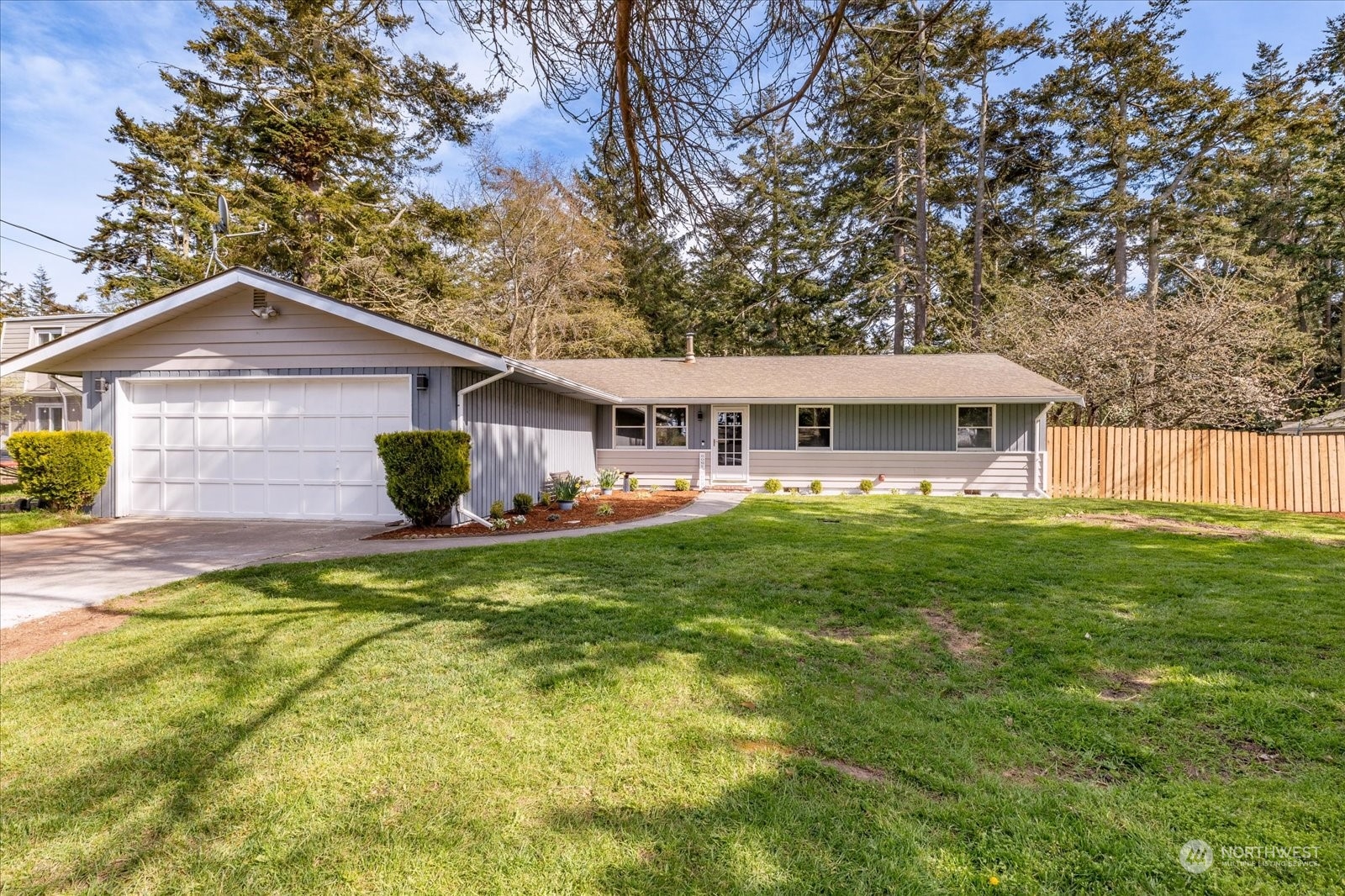 1926 Island View Road Oak Harbor, WA 98277 - Photo 4 of 32 Gallery Image 4