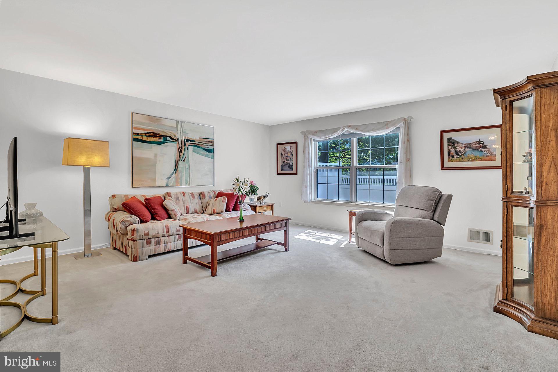 157 Coburn Road Pennington, NJ 08534 - Photo 14 of 35 Living Room
