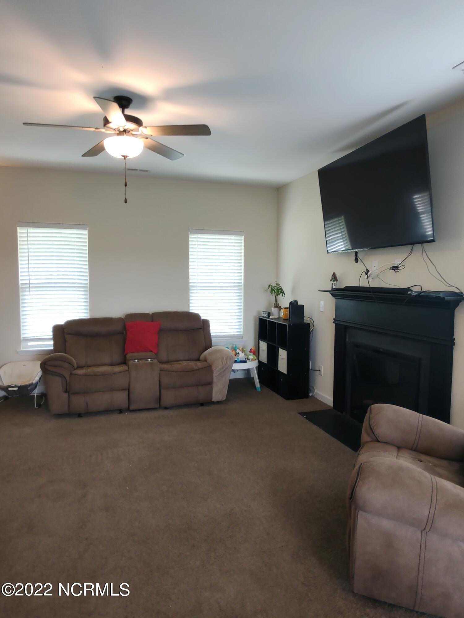 802 Five Mile Road Richlands, NC 28574 - Photo 11 of 95 Five UU