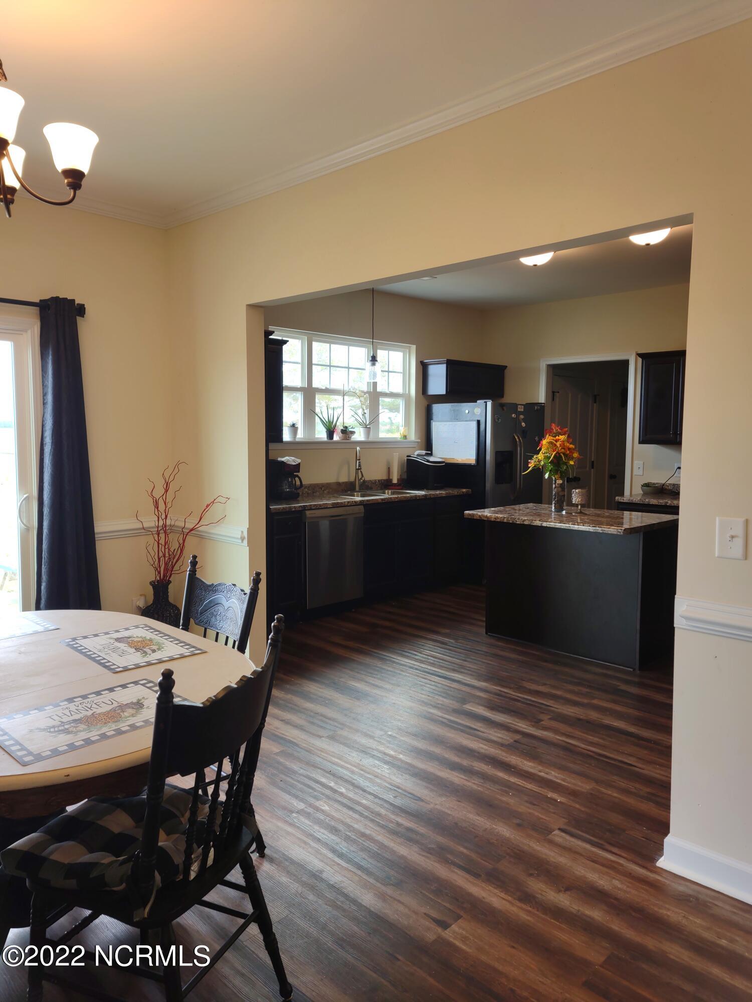 802 Five Mile Road Richlands, NC 28574 - Photo 20 of 95 Five XX