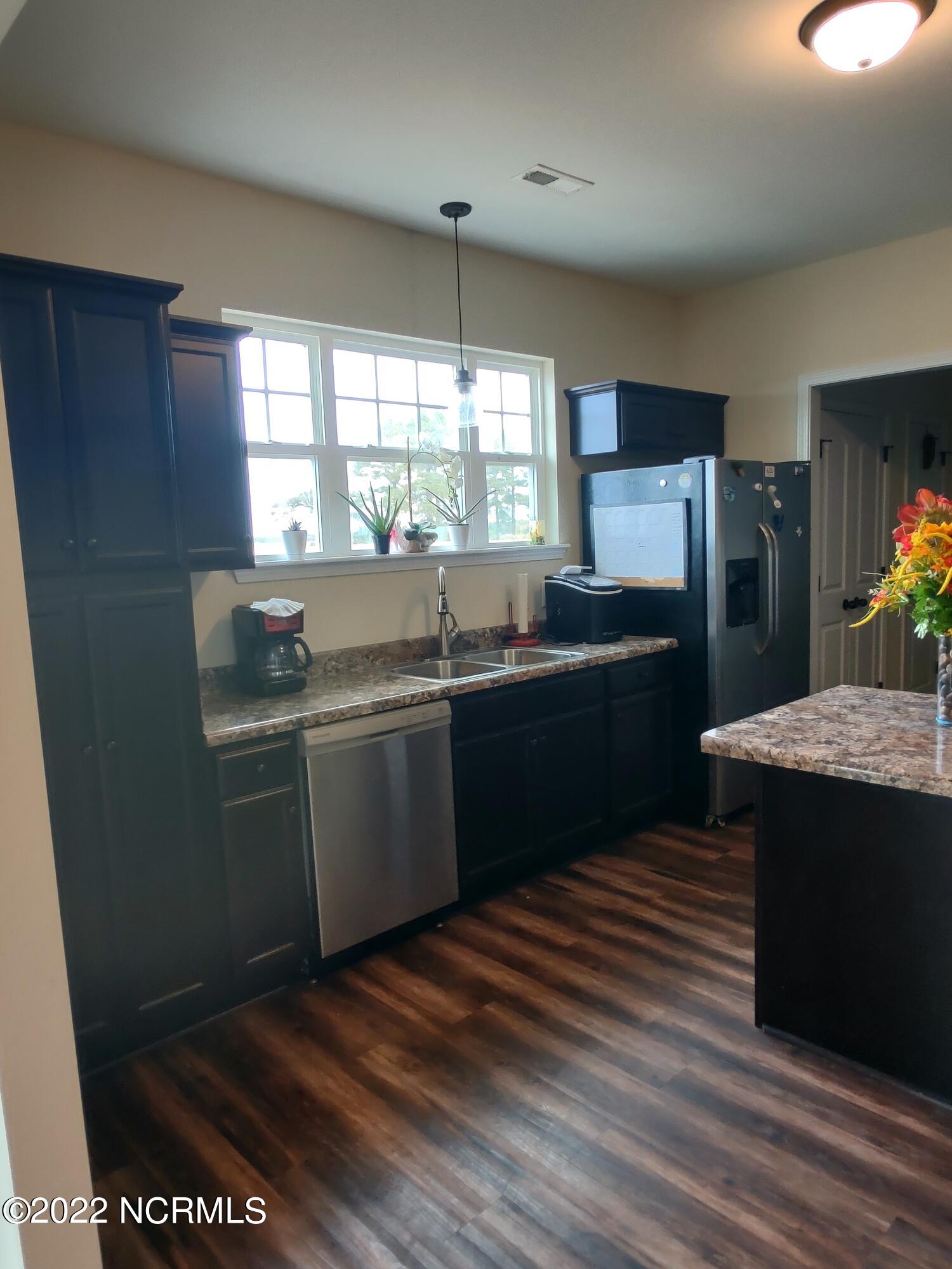 802 Five Mile Road Richlands, NC 28574 - Photo 21 of 95 Five WW