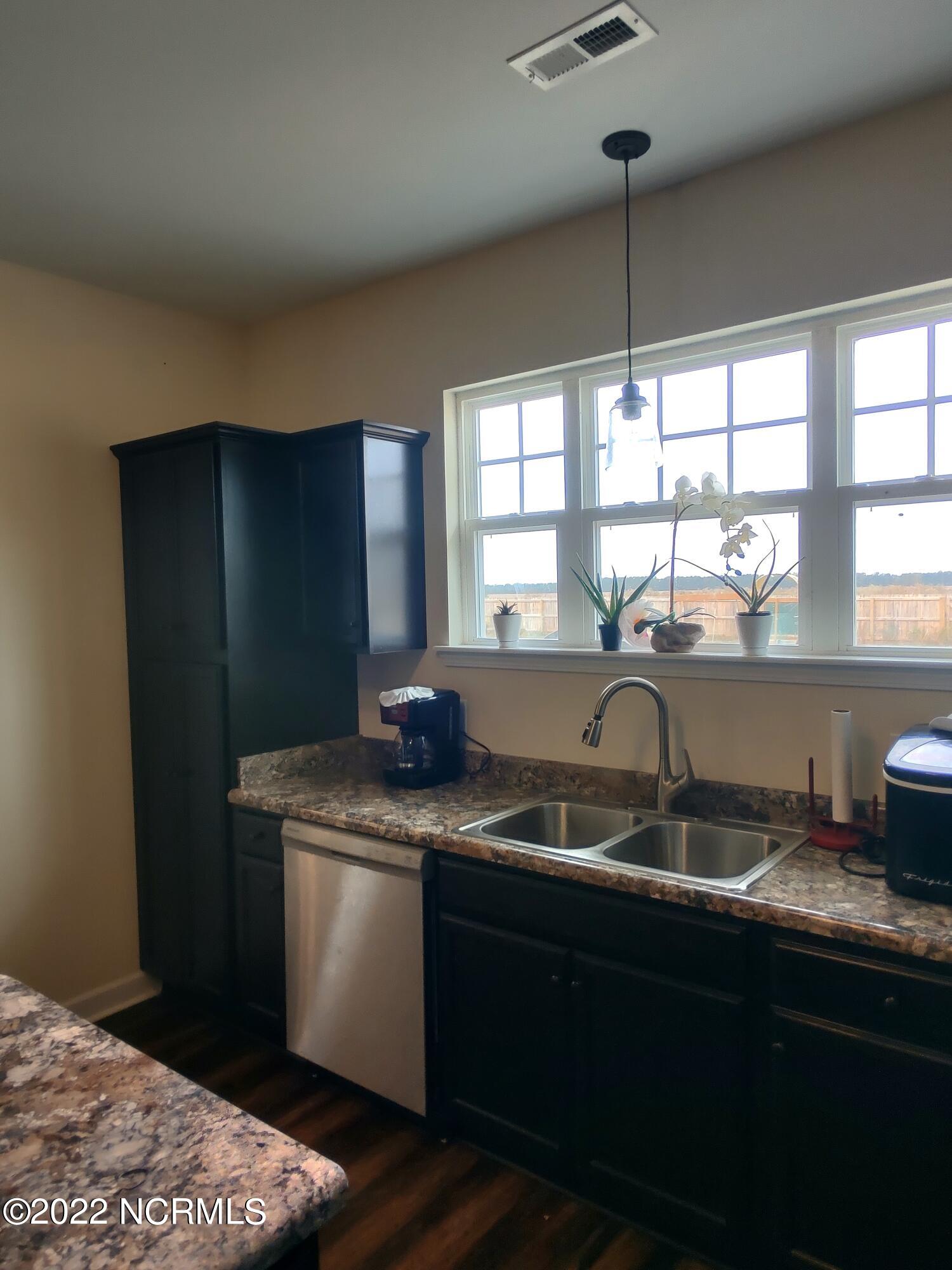 802 Five Mile Road Richlands, NC 28574 - Photo 23 of 95 Five QQ