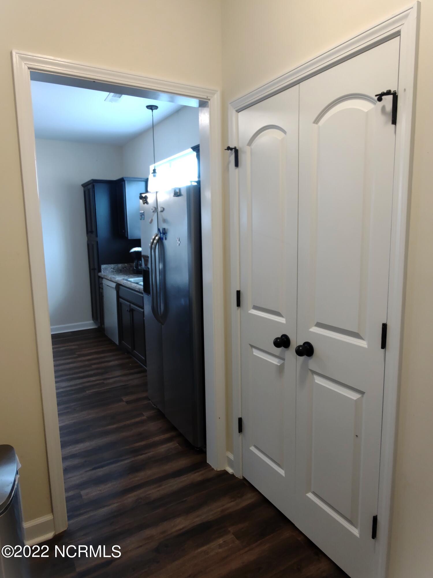 802 Five Mile Road Richlands, NC 28574 - Photo 27 of 95 Five NN
