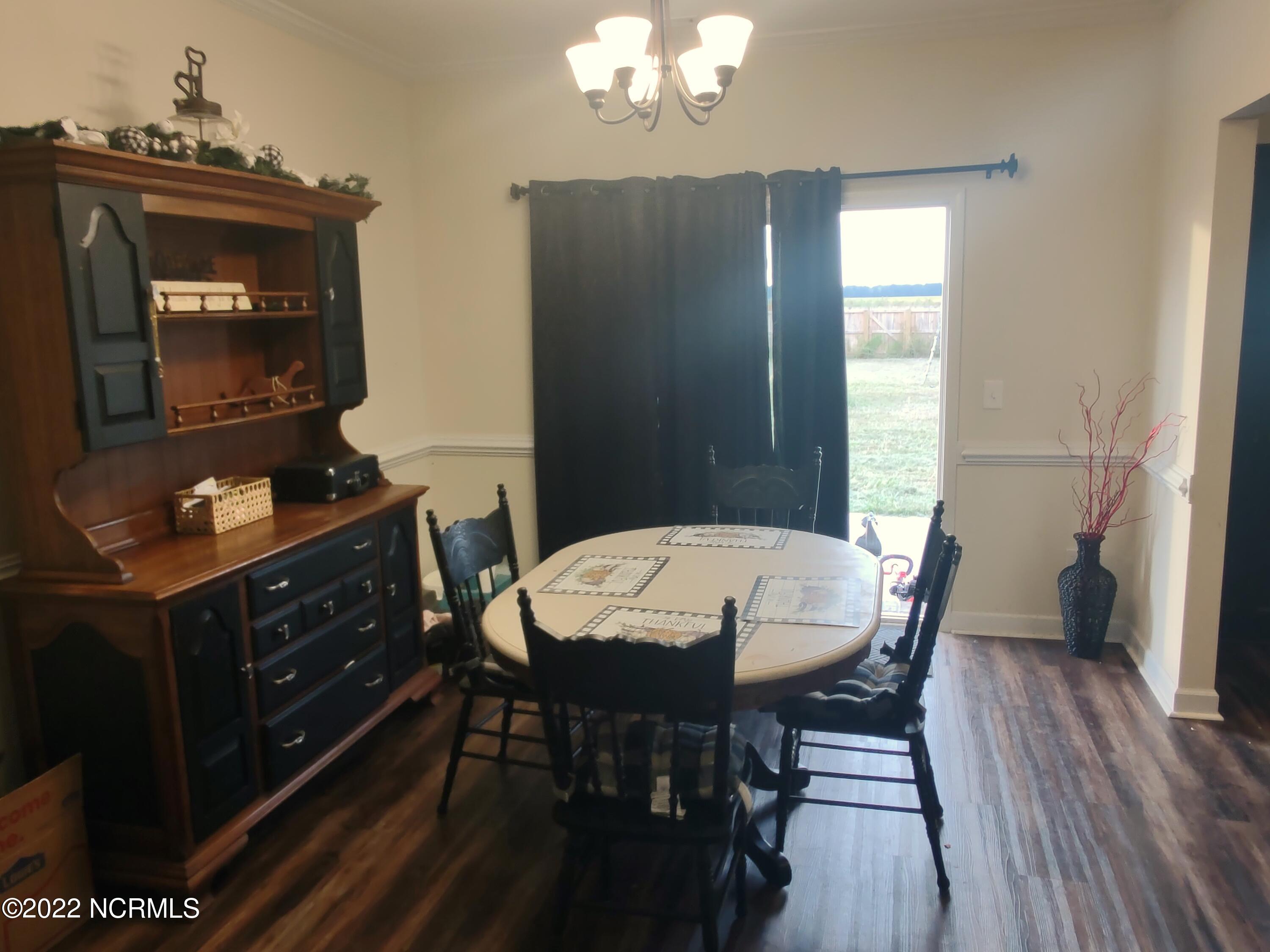 802 Five Mile Road Richlands, NC 28574 - Photo 28 of 95 802 Photo 22