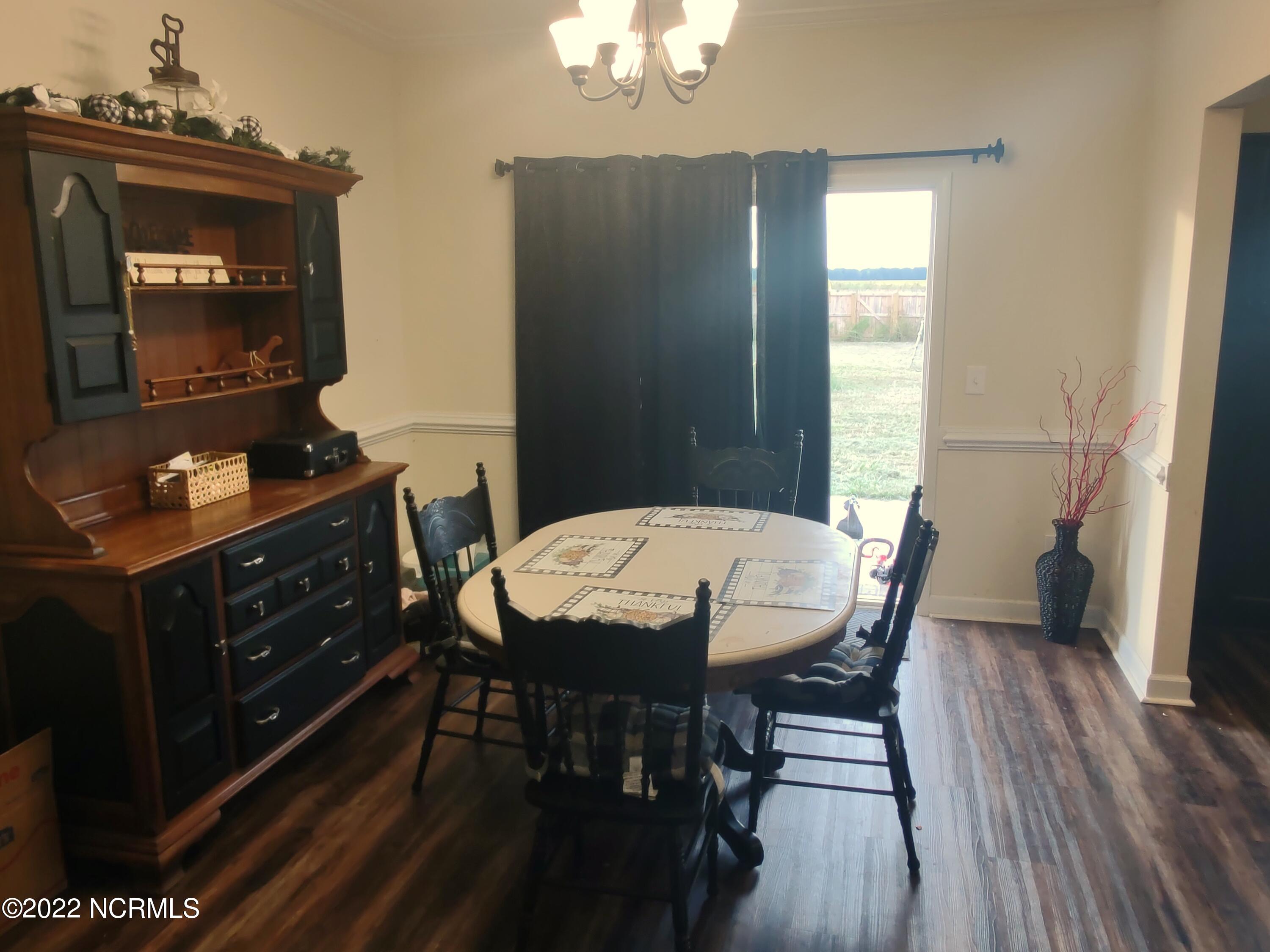 802 Five Mile Road Richlands, NC 28574 - Photo 30 of 95 802 Photo 12