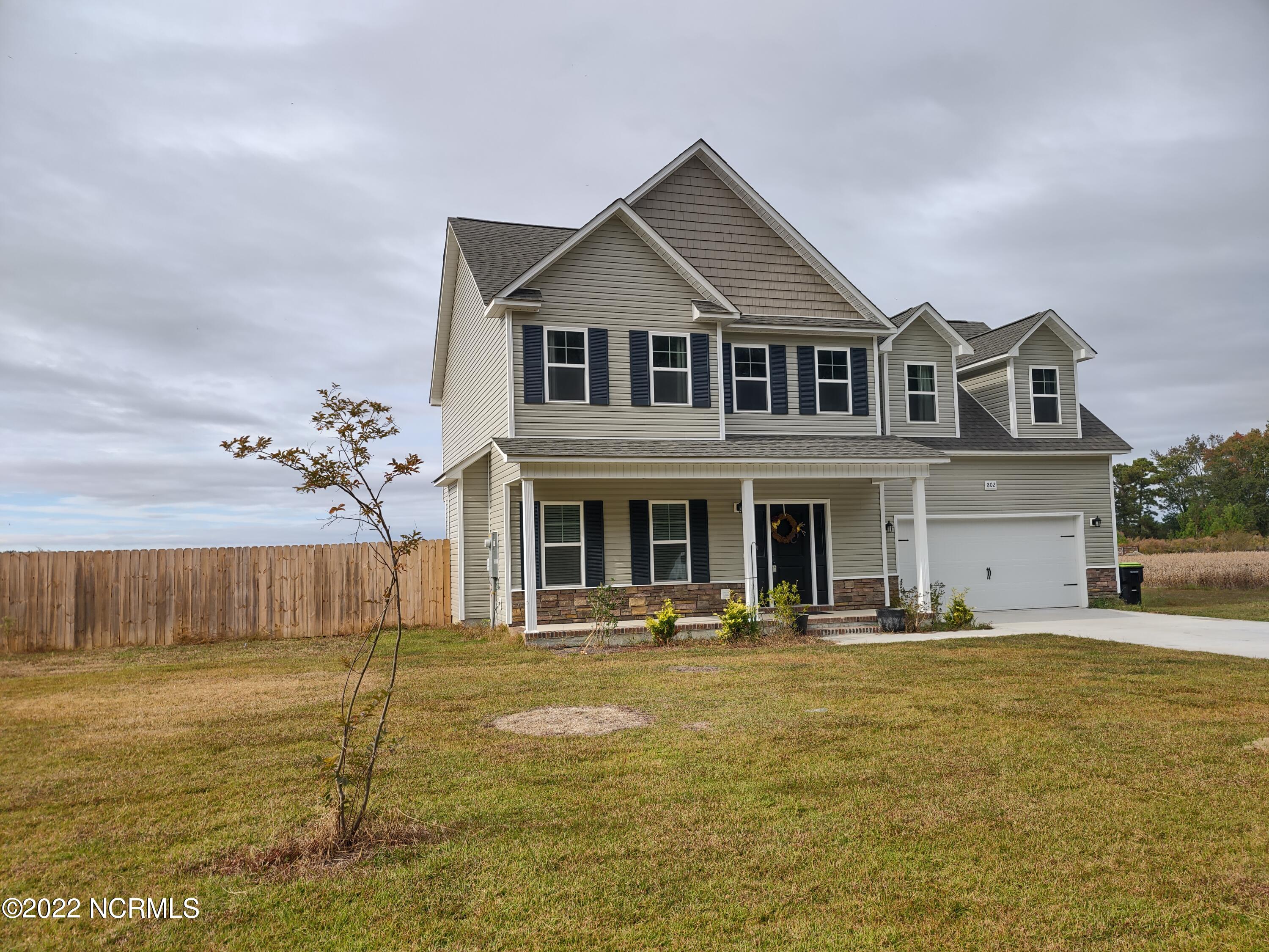 802 Five Mile Road Richlands, NC 28574 - Photo 3 of 95 Five B