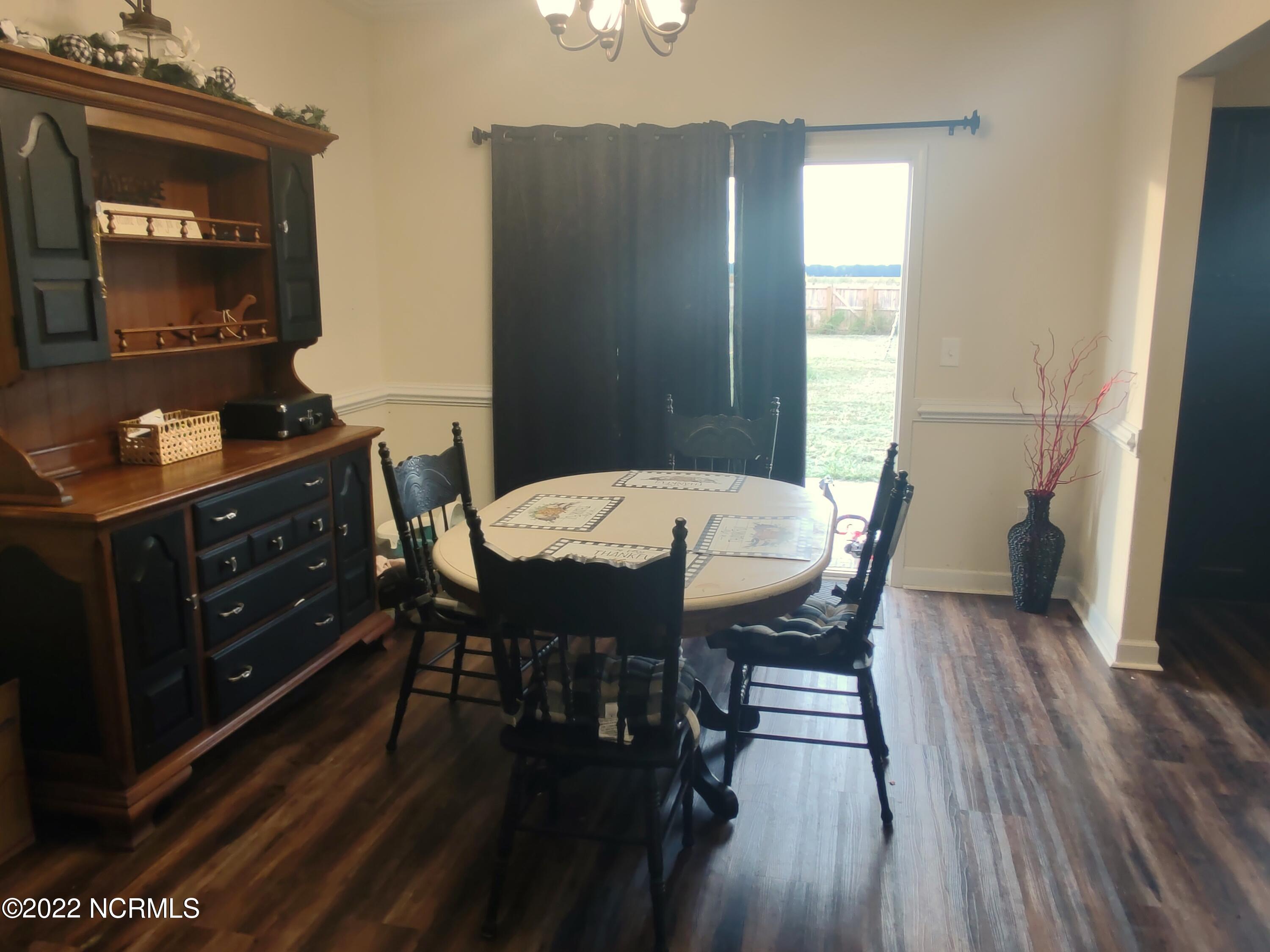 802 Five Mile Road Richlands, NC 28574 - Photo 32 of 95 802 Photo 13