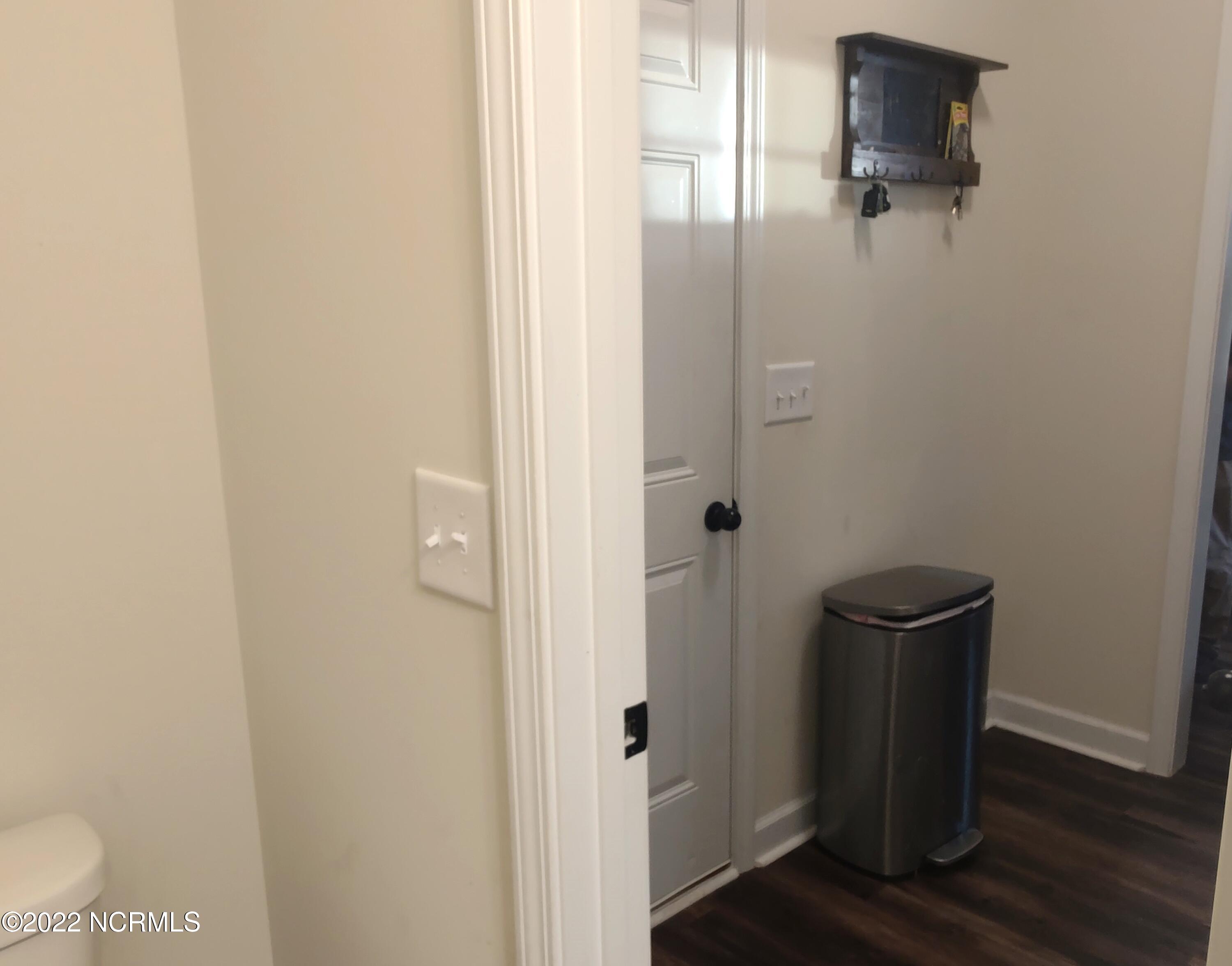 802 Five Mile Road Richlands, NC 28574 - Photo 38 of 95 802 Photo 31