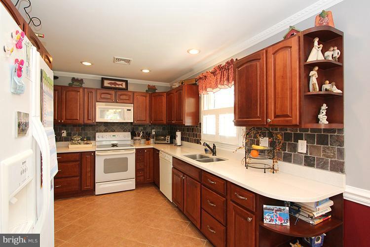 3301 Gregg Road Brookeville, MD 20833 - Photo 22 of 28 Kitchen