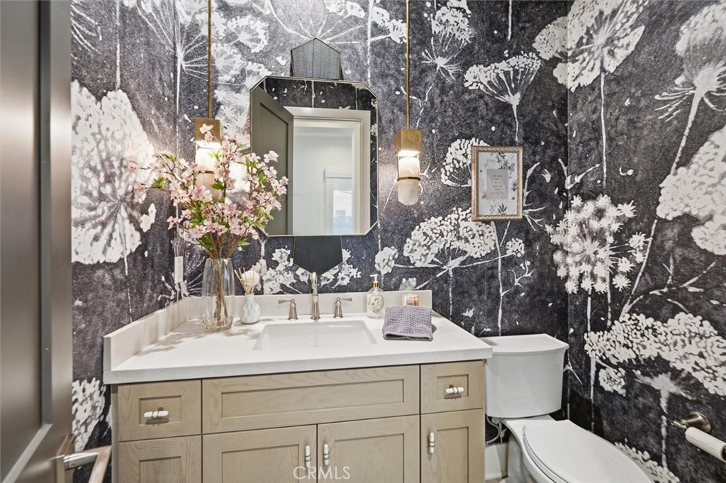 23 Phillips Ranch Road Rolling Hills Estates, CA 90274 - Photo 23 of 47 Powder Bathroom