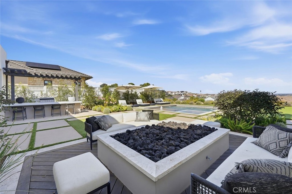 23 Phillips Ranch Road Rolling Hills Estates, CA 90274 - Photo 39 of 47 23 Phillips Ranch Road fire pit