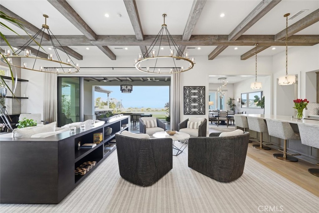 23 Phillips Ranch Road Rolling Hills Estates, CA 90274 - Photo 9 of 47 23 Phillips Ranch Road