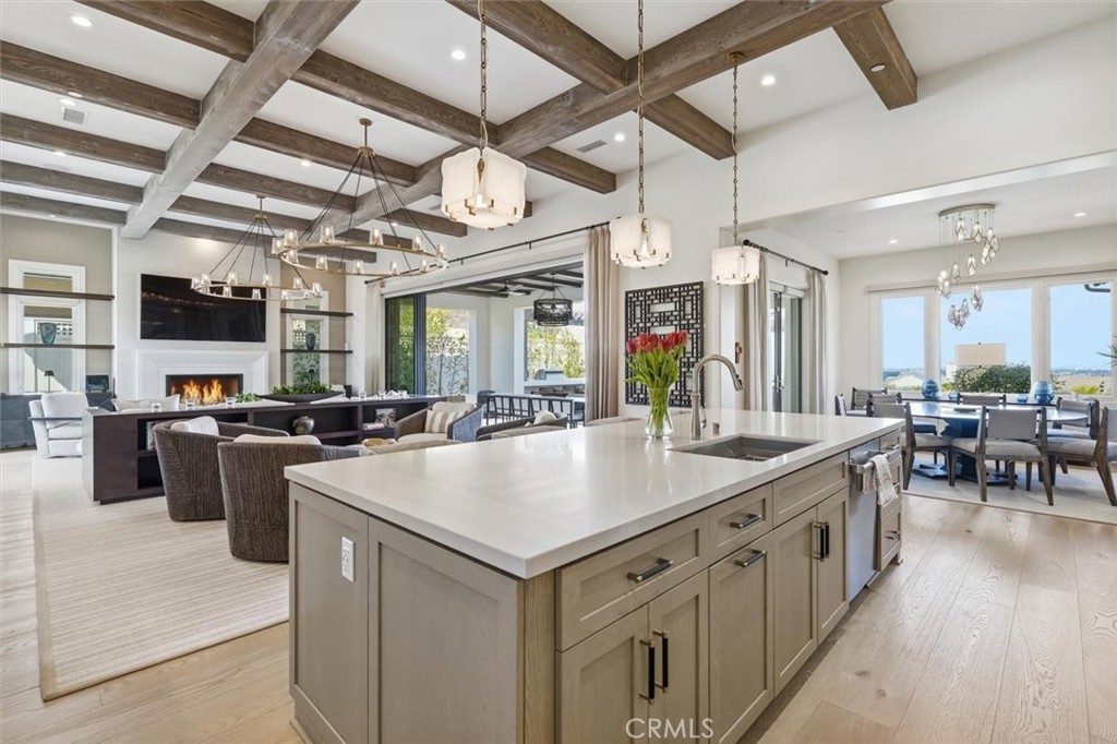 23 Phillips Ranch Road Rolling Hills Estates, CA 90274 - Photo 10 of 47 23 Phillips Ranch Road