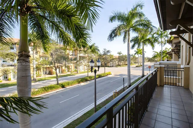 $3,500 | 1032 Southwest 147th Avenue, Unit 10101, Pembroke Pines, FL 33027