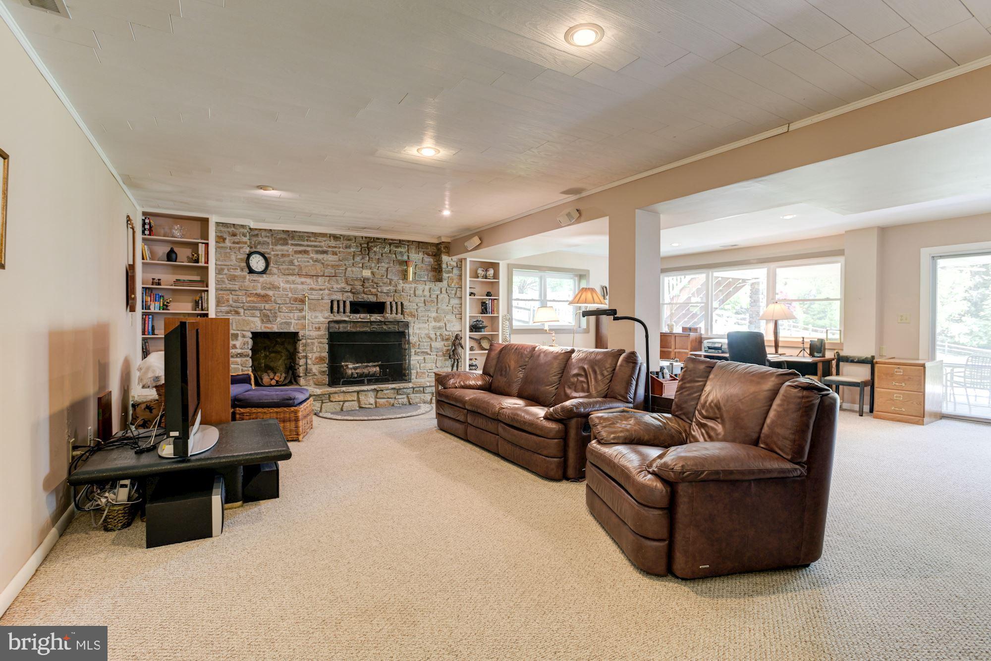 12725 Manor Road Glen Arm, MD 21057 - Photo 25 of 45 Family Room