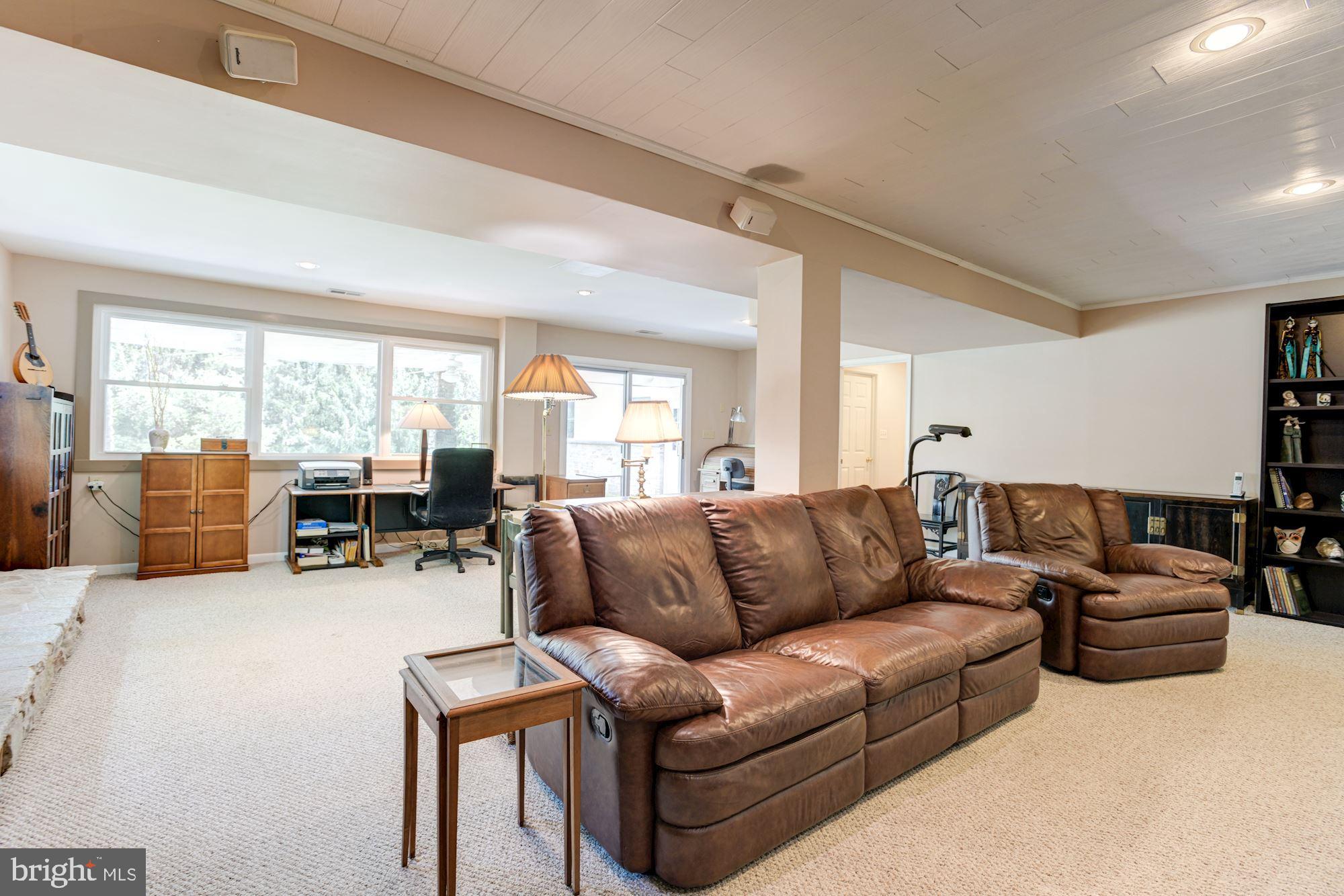 12725 Manor Road Glen Arm, MD 21057 - Photo 26 of 45 Family Room