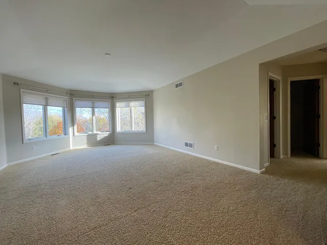 $4,500 | 12424 Princeton Avenue, Eden Prairie, MN 55347