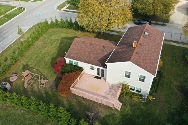 $629,000 | 1327 Larchmont Drive, Buffalo Grove, IL 60089