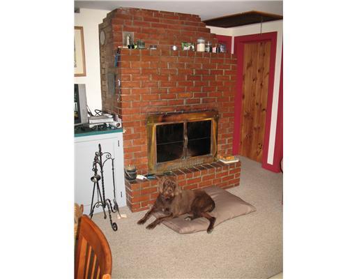 397 Bald Mountain Road Oquossoc, ME 04964 - Photo 14 of 22 Den/Family/Great Room.